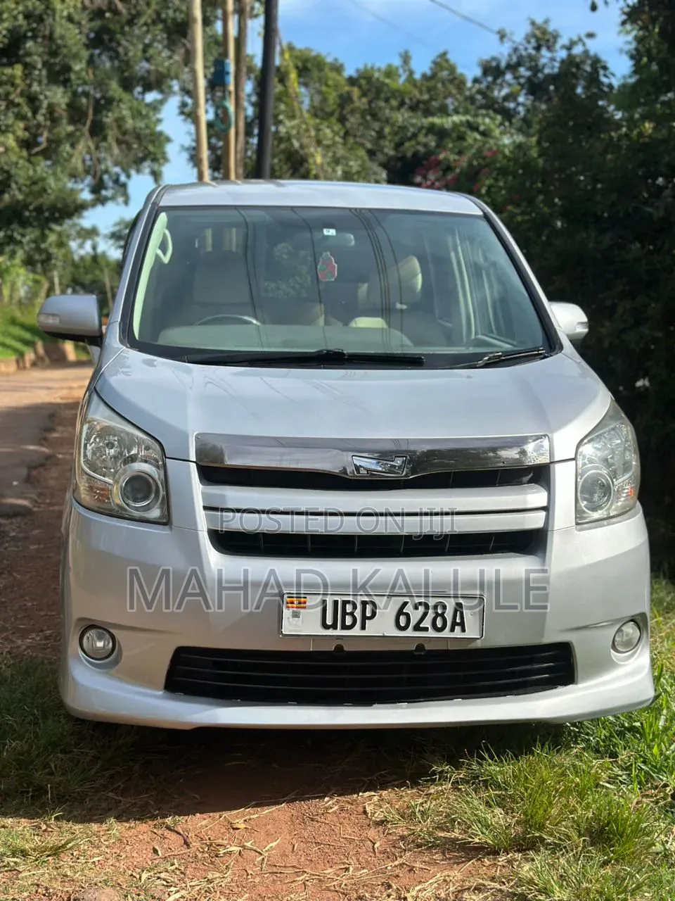 Toyota Noah 2008 Silver