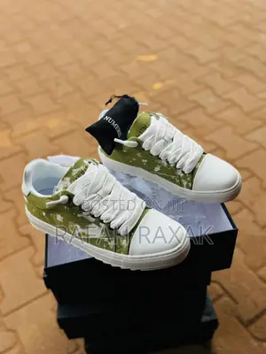 Olive Pigment of Numeris Sneakers