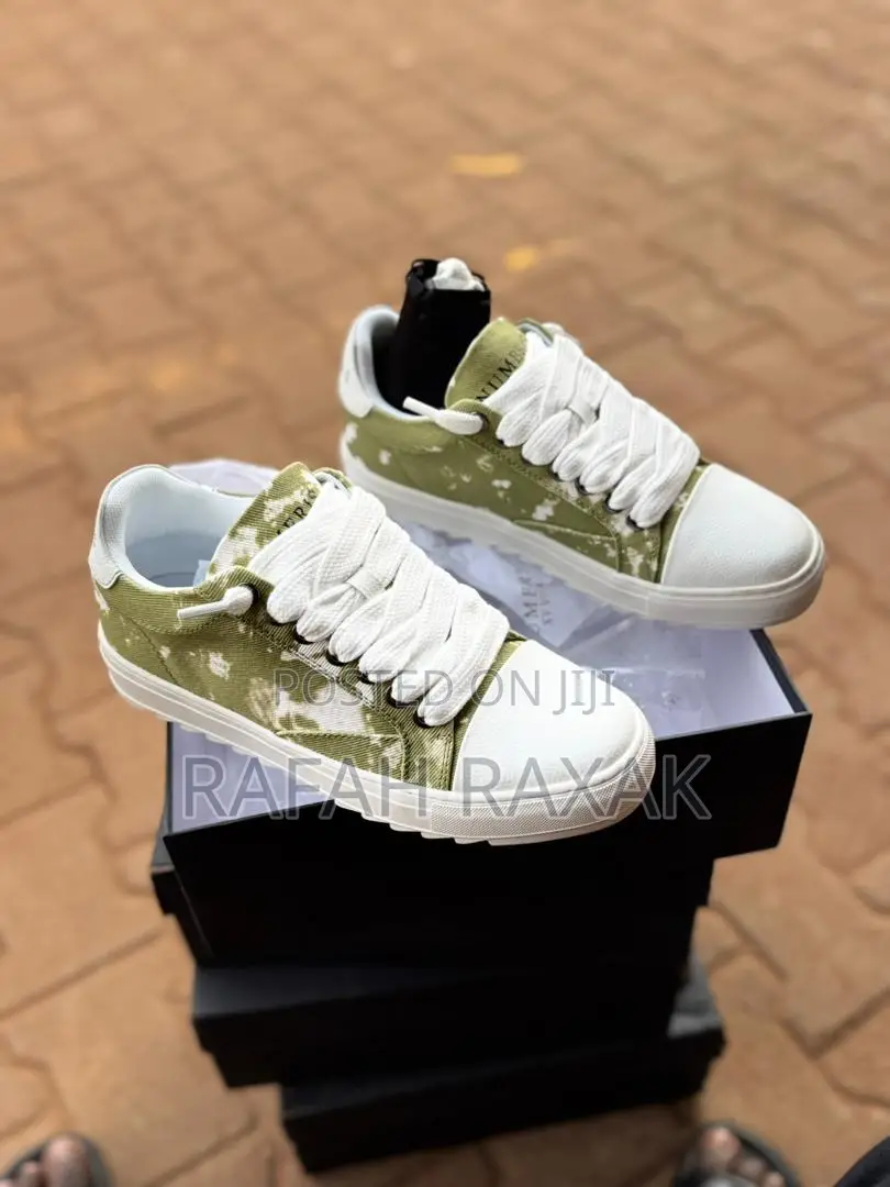 Olive Pigment of Numeris Sneakers