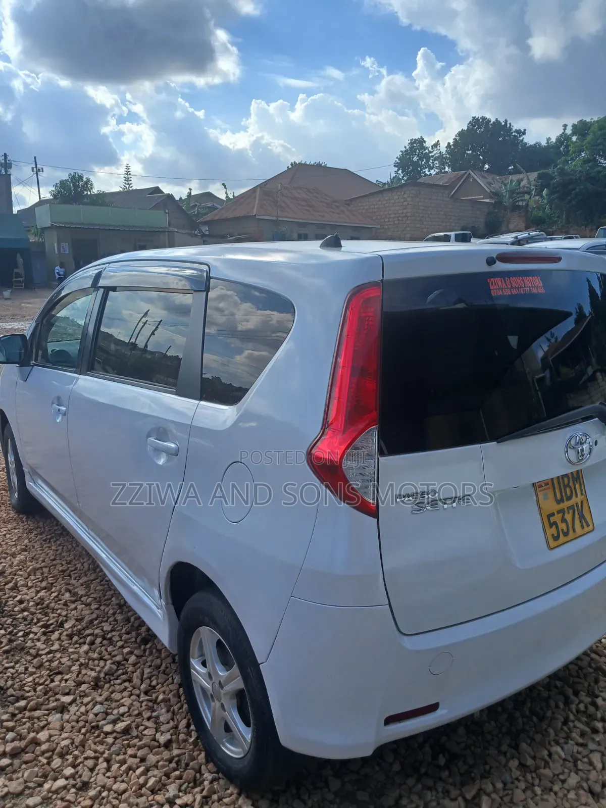 Toyota Passo Sette 1.5 AWD 2012 White