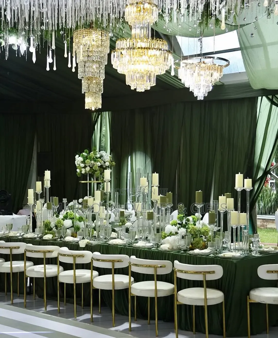 Luxury Emerald Green Wedding Setup | Elegant Reception Décor