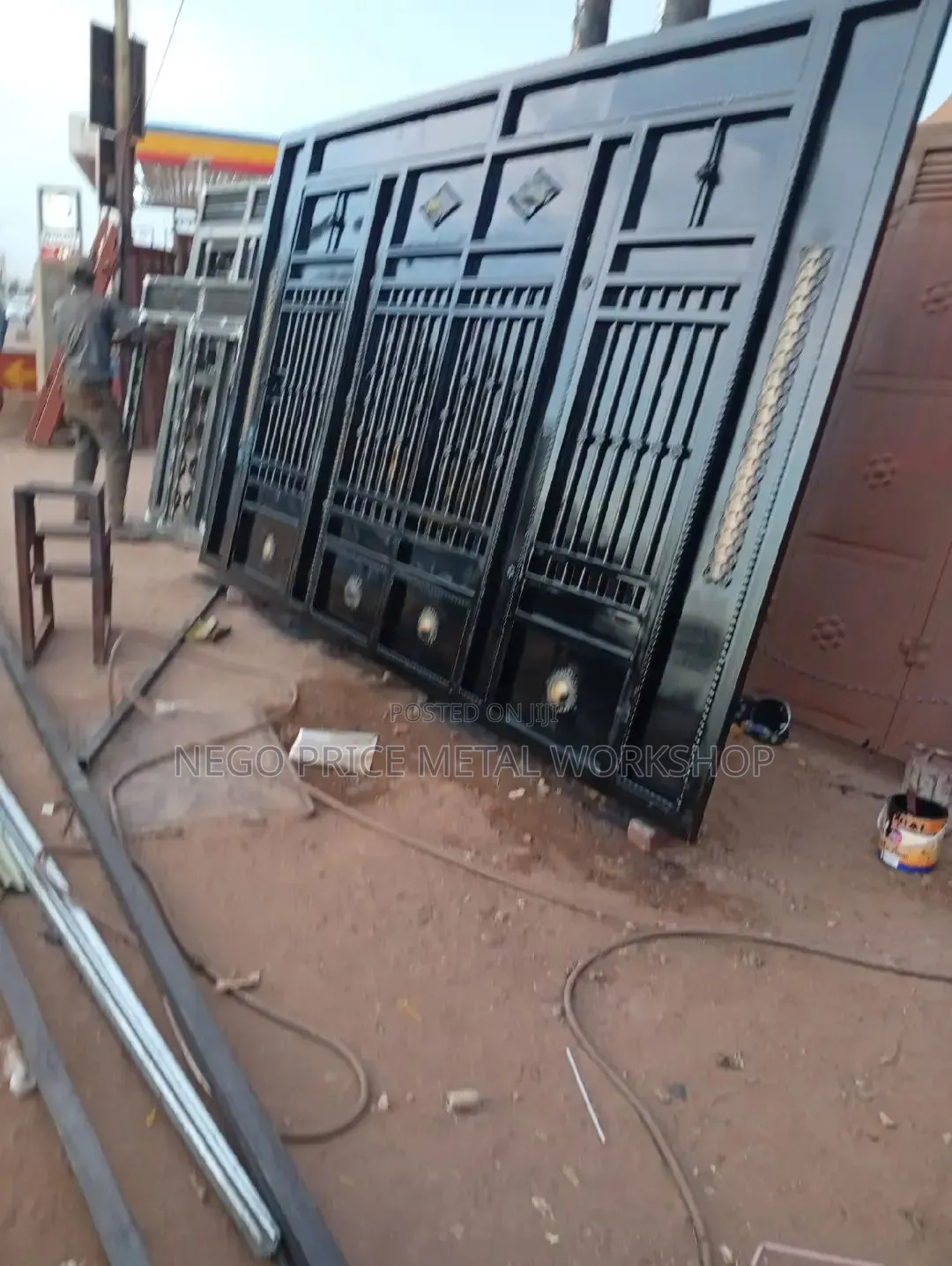 Sliding Gate Door