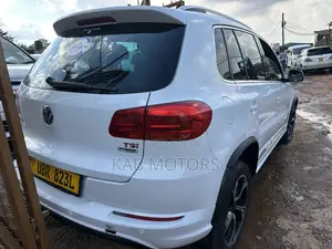 Volkswagen Tiguan R-Line 4dr SUV (2.0L 4cyl Turbo 6A) 2014 White