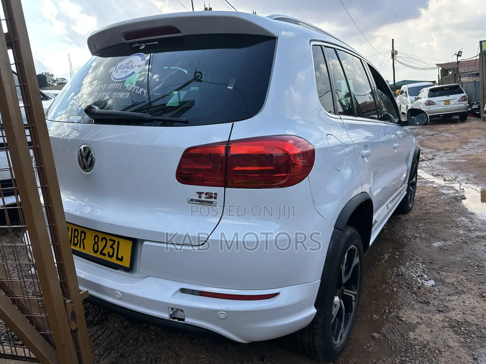 Volkswagen Tiguan R-Line 4dr SUV (2.0L 4cyl Turbo 6A) 2014 White