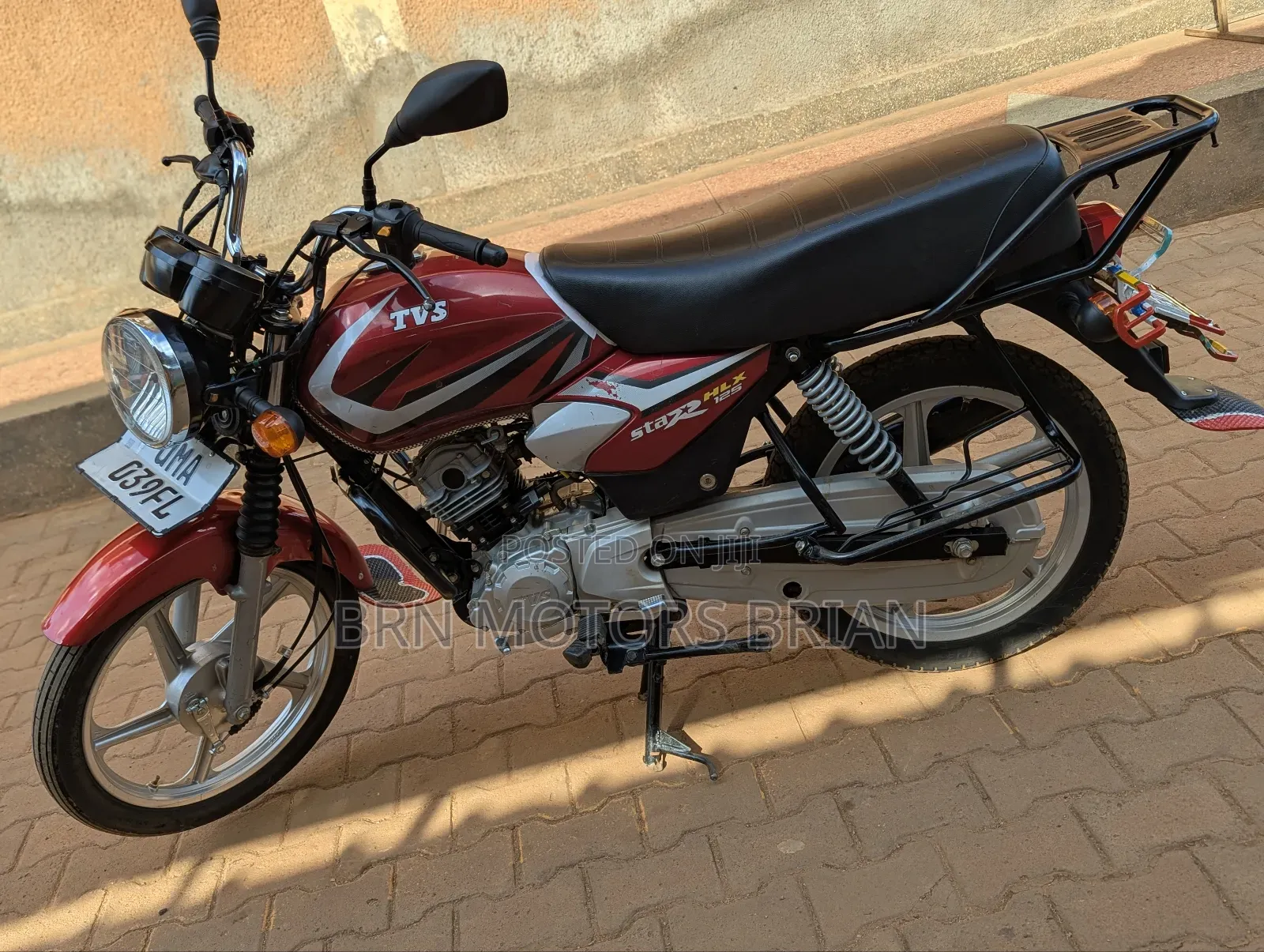 TVS HLX 125 2025 Red