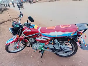 TVS HLX 125 2024 Red