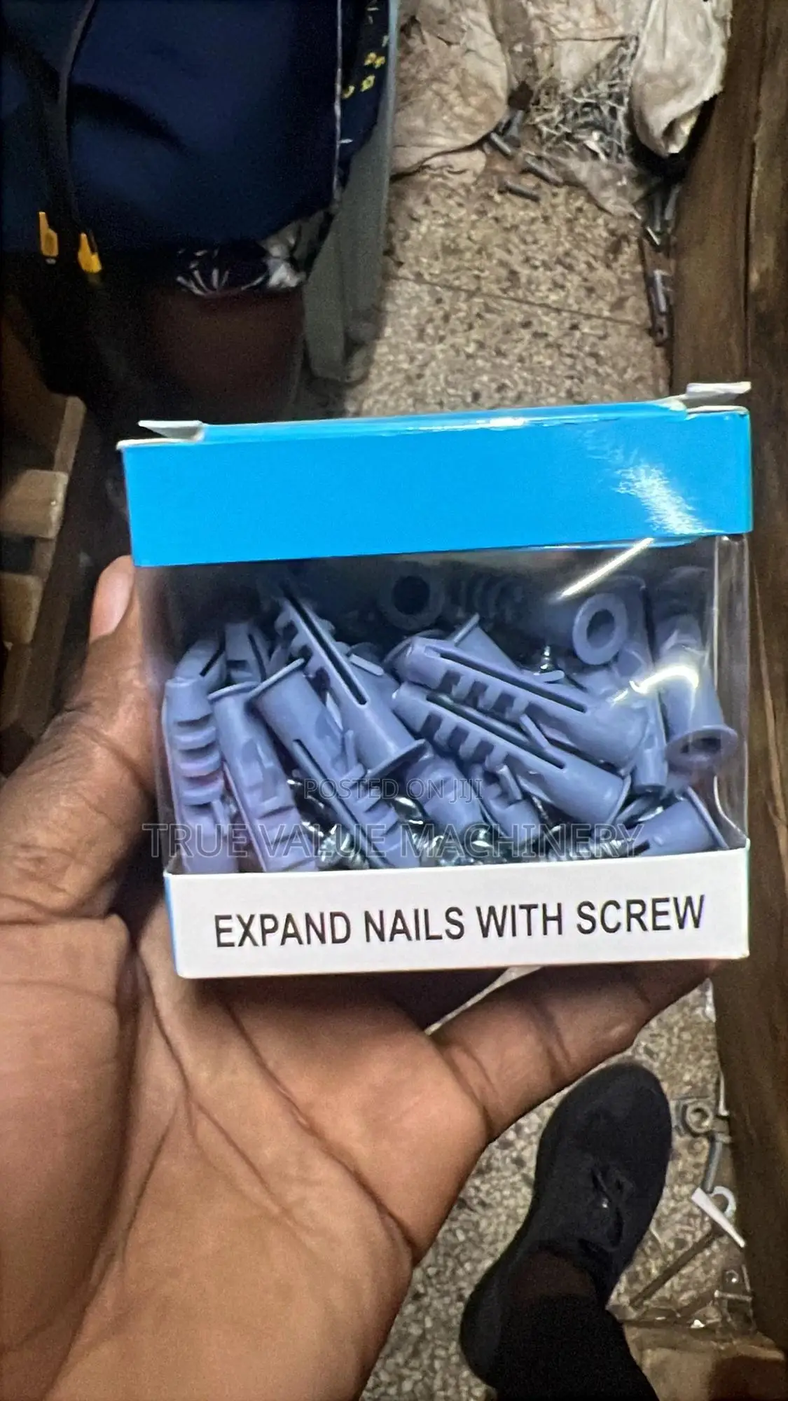Expand Nail Screws