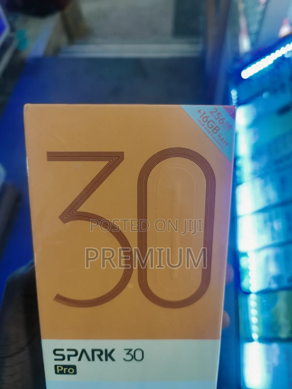 New Tecno Spark 30 Pro 256 GB Silver