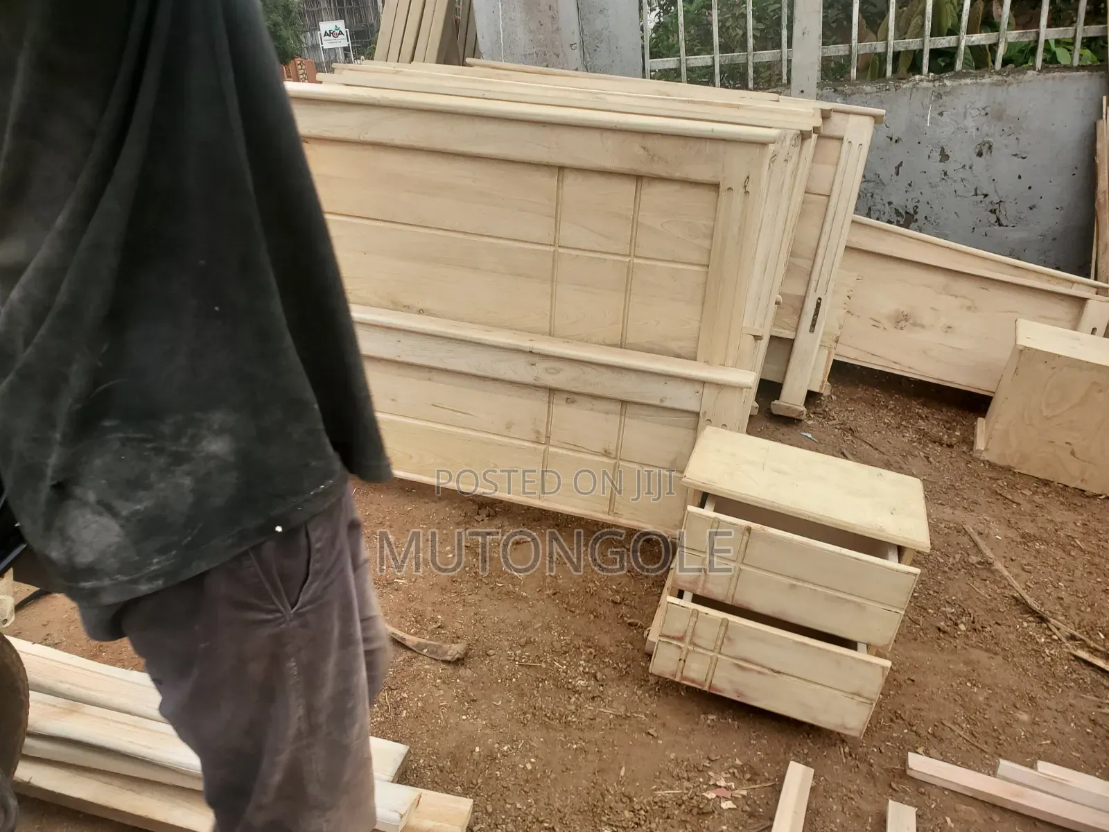 5x6 Wood Bed (Tile)