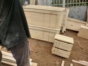 5x6 Wood Bed (Tile)