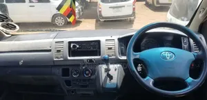 Toyota HiAce 2013