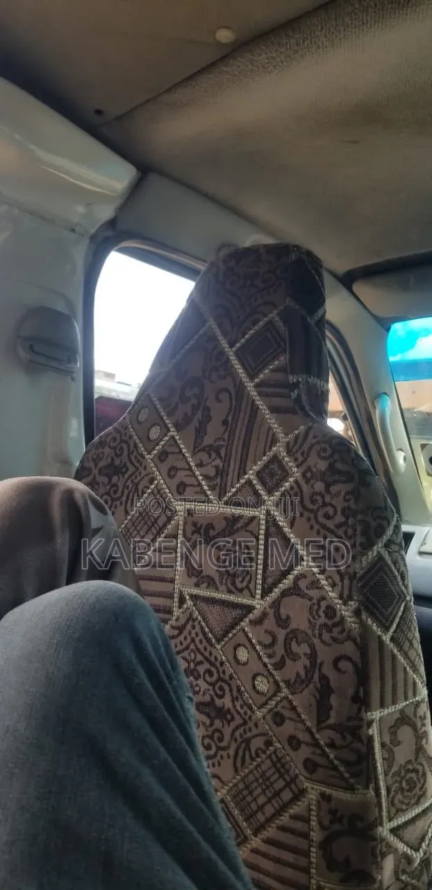 Toyota HiAce 2013