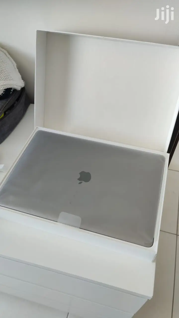 Laptop Apple MacBook Pro 16GB Intel Core i7 SSD 512GB