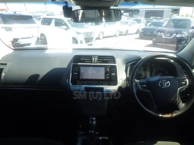 Toyota Land Cruiser Prado 2.7 2018 White