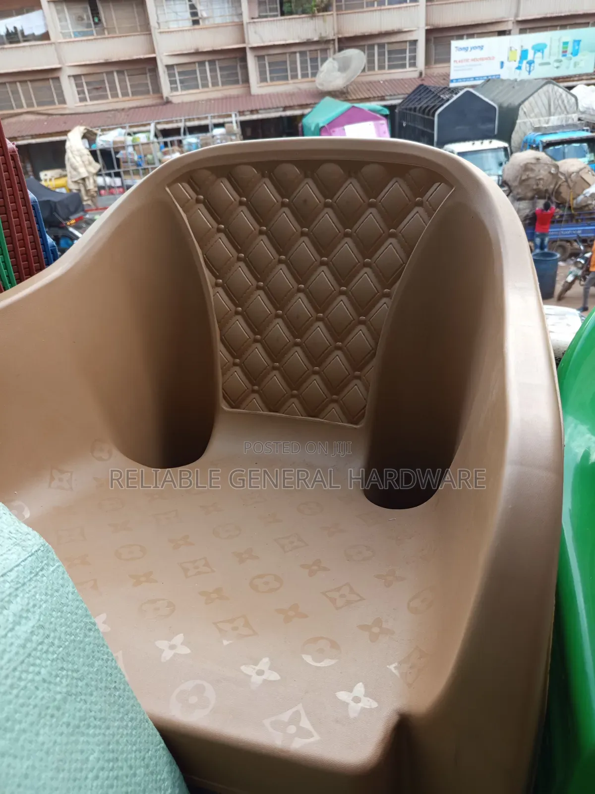 Plastic Chairs Comfortable
