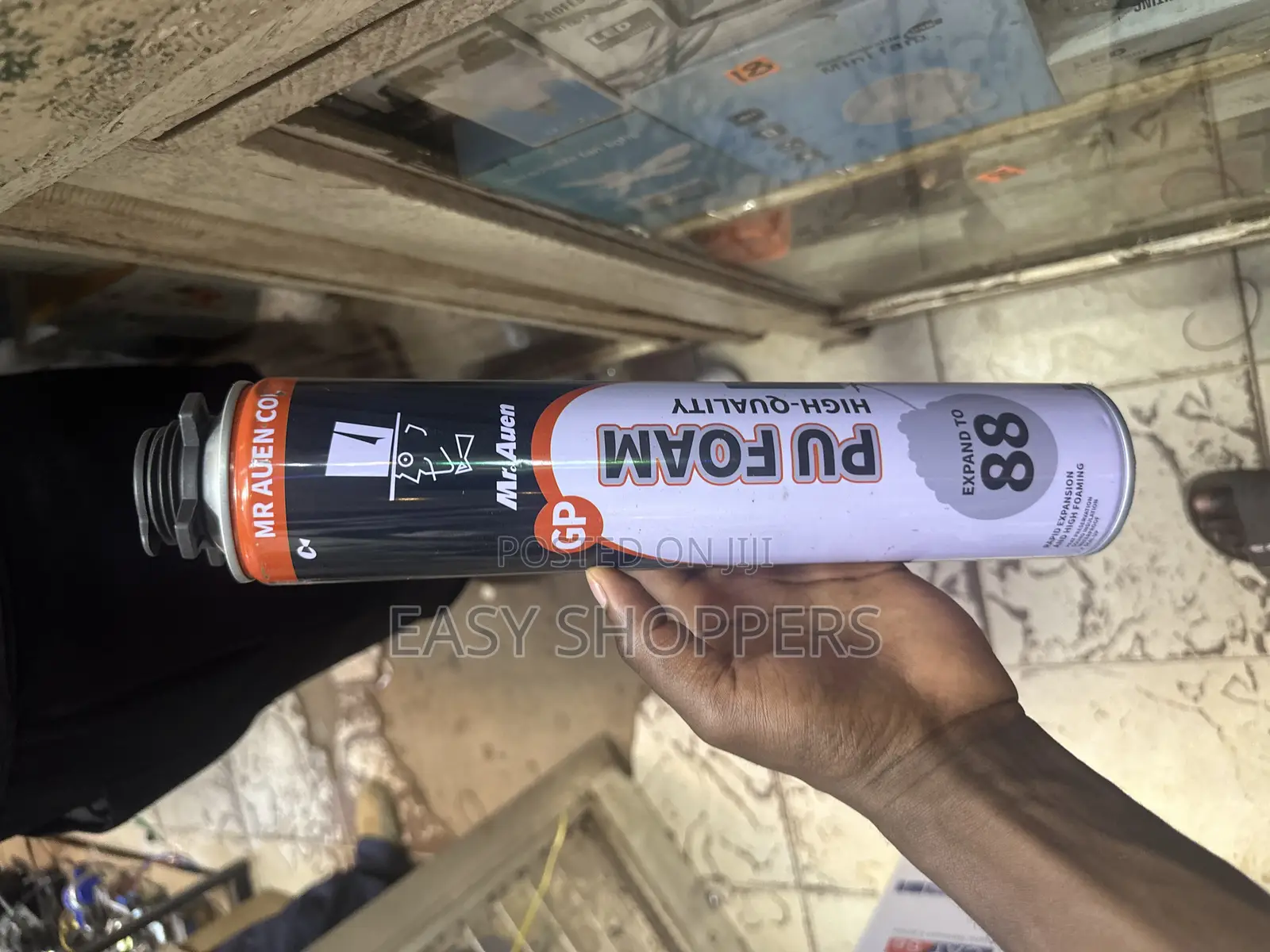 Pu Foam Spray Foam for Filling and Sealing Gaps and Cracks. P