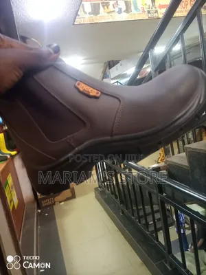 Ingco Safety Boots With a Brown Suede and Reinforced Steel Toe.