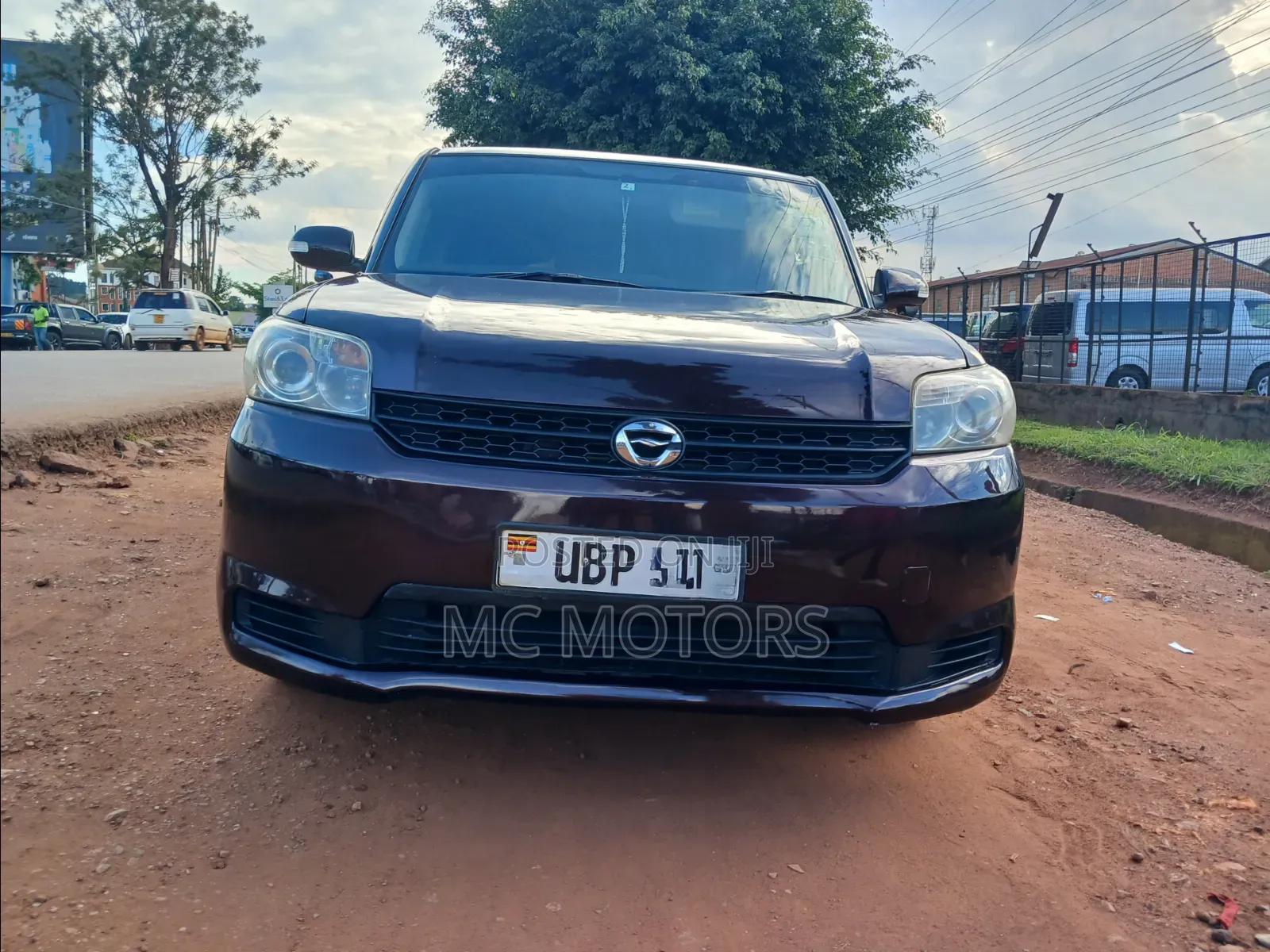 Toyota Corolla Rumion Hatchback 1.5 FWD 2011 Maroon