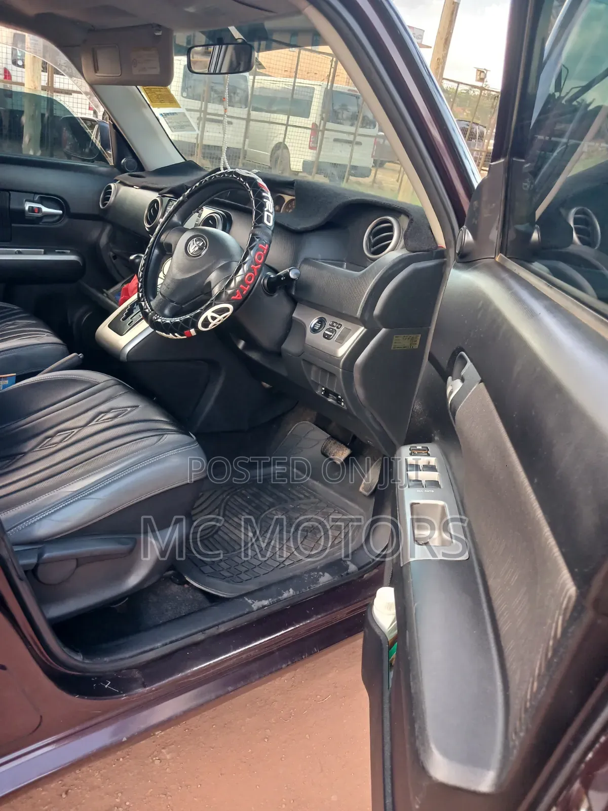Toyota Corolla Rumion Hatchback 1.5 FWD 2011 Maroon