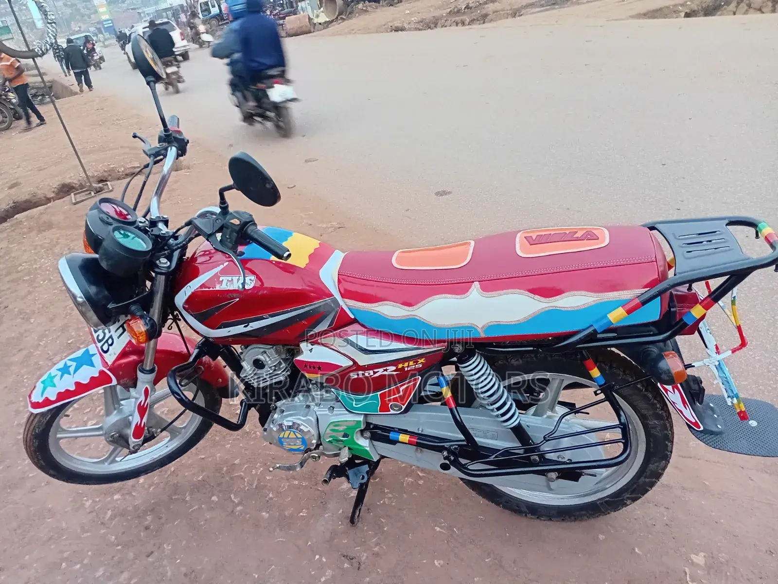 TVS HLX 125 2025 Red