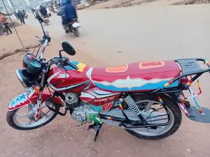 TVS HLX 125 2025 Red