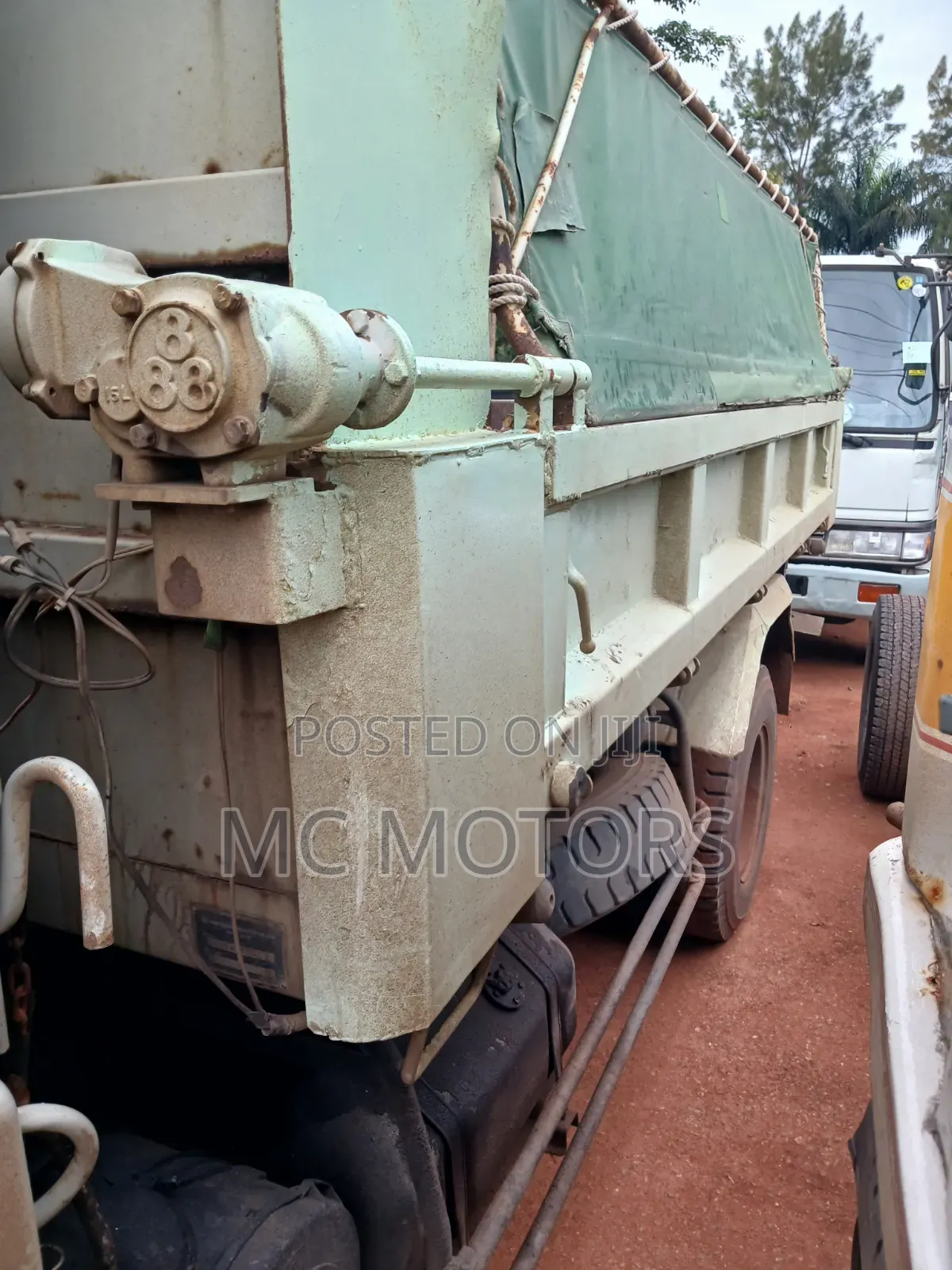Hino Tipper