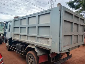 Hino Tipper