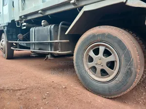 Hino Tipper