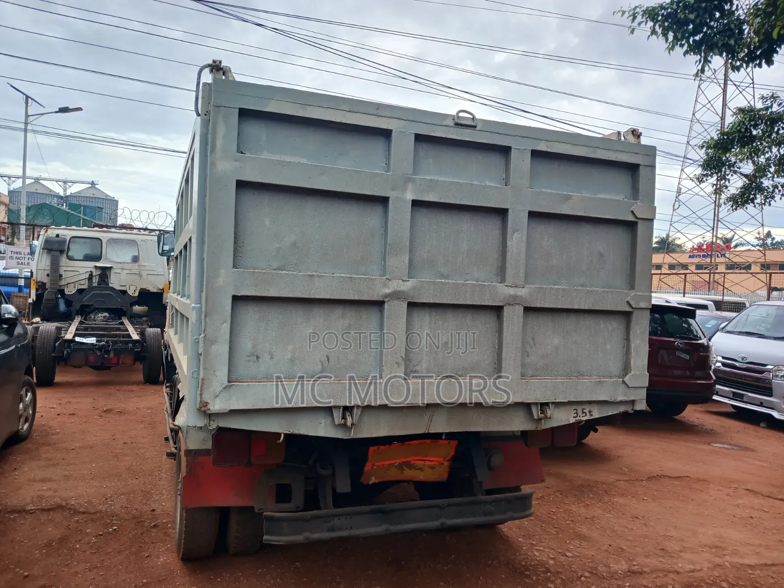 Hino Tipper