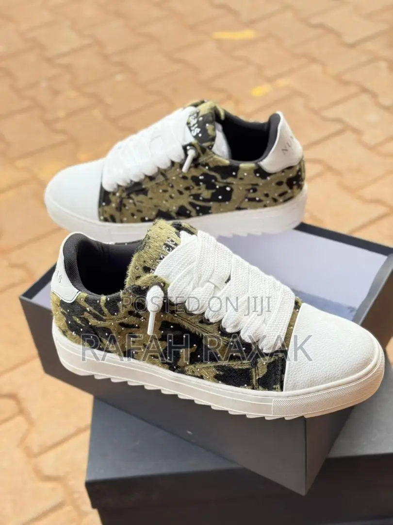 Low Top Numeris Atelier Sneakers