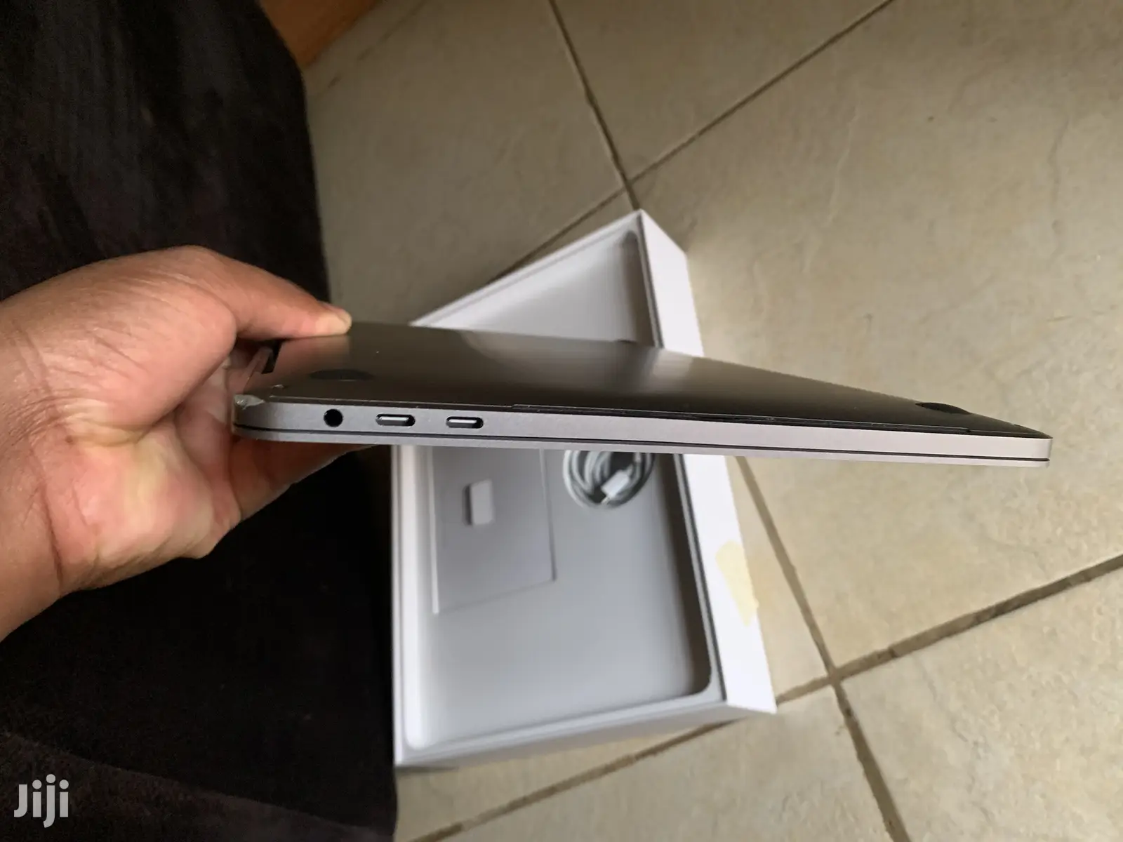 Laptop Apple MacBook Pro 8GB Intel Core i5 SSD 512GB
