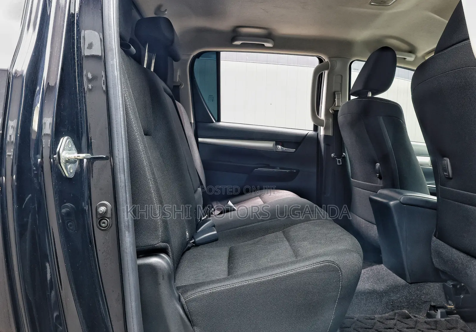 Toyota Hilux Revo Double Cab Deisel 2.4 AWD 2018 Black