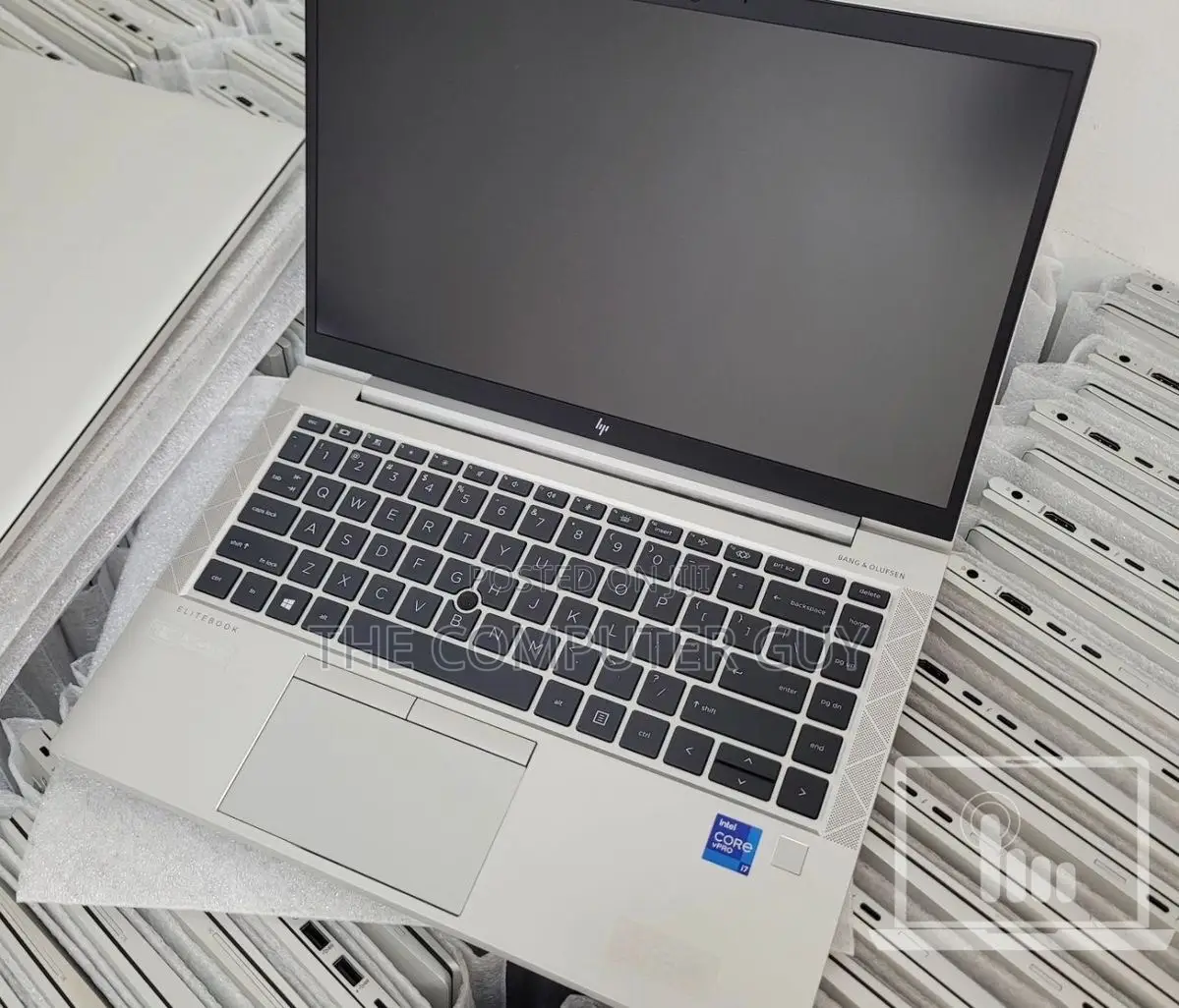 New Laptop HP EliteBook 830 G8 8GB Intel Core i5 SSD 256GB