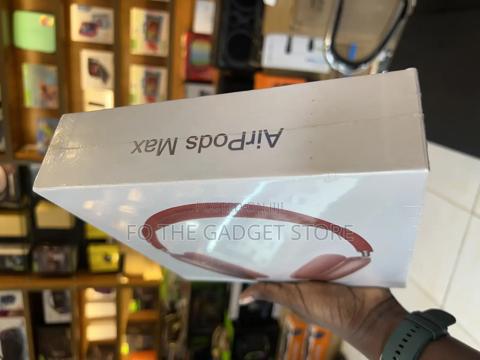 Brand New Airpods Max. Wirless Headphones/Headsets
