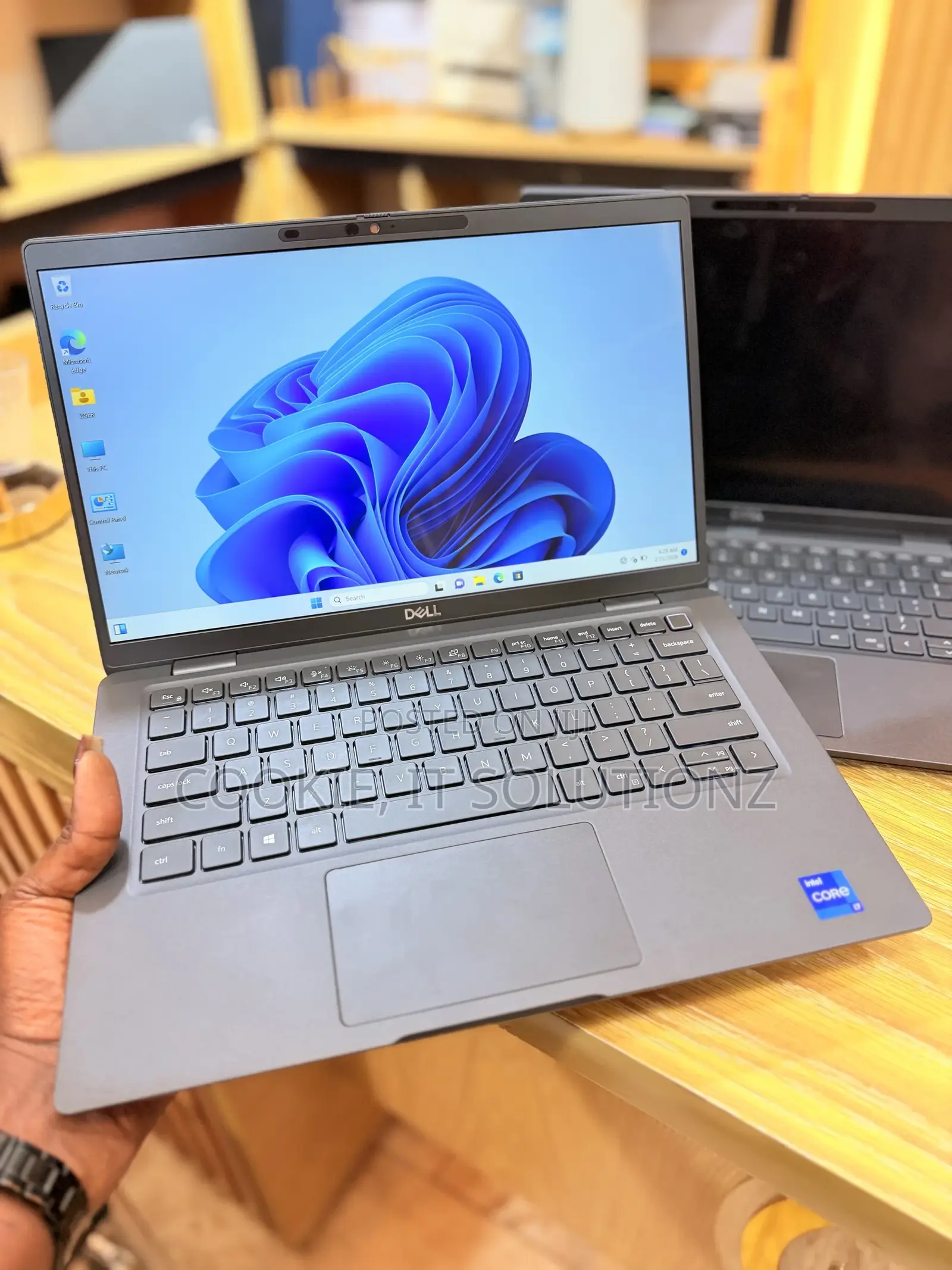Laptop Dell Latitude 7320 16GB Intel Core i7 SSHD (Hybrid) 512GB
