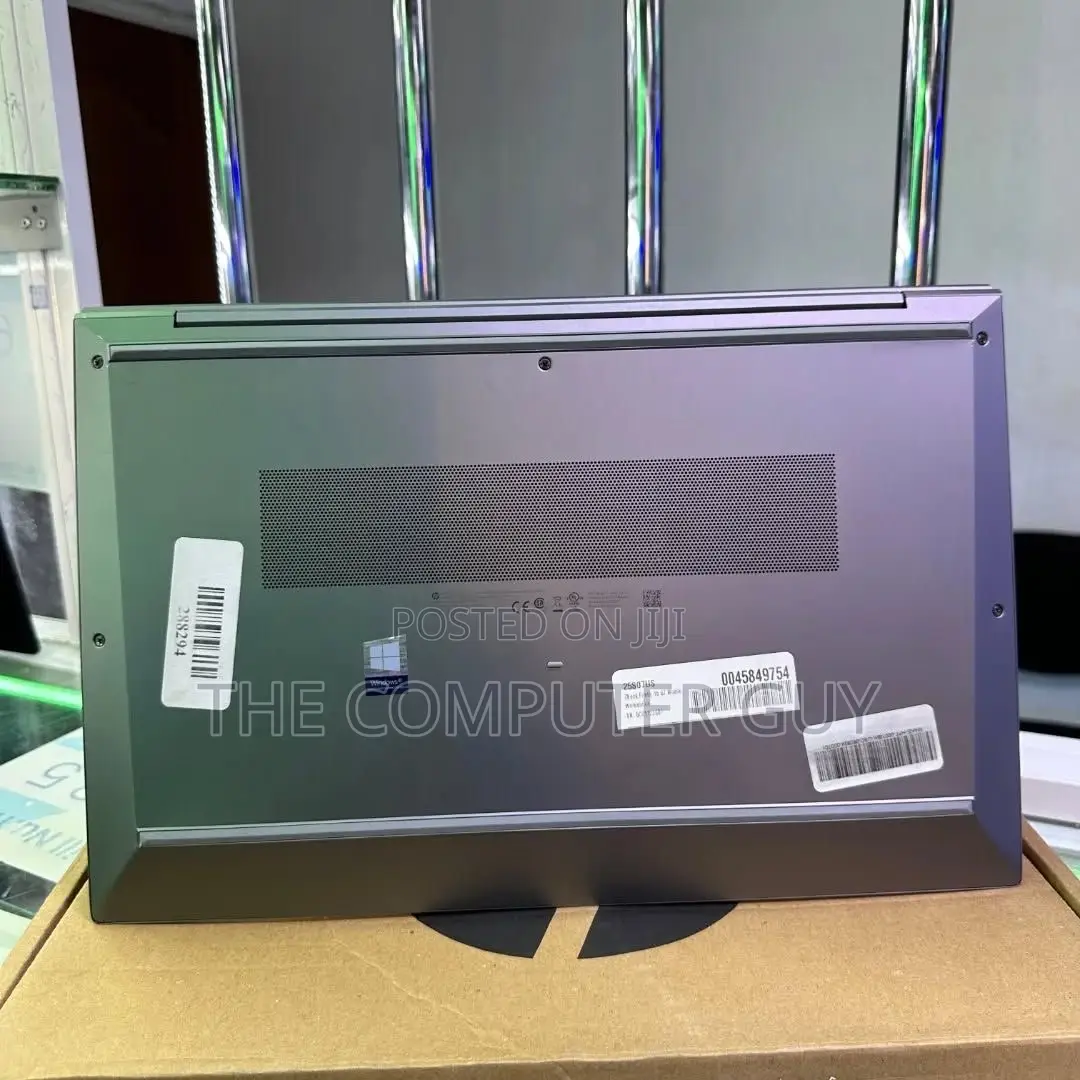 New Laptop HP ZBook 15u G4 16GB Intel Core i7 SSD 256GB