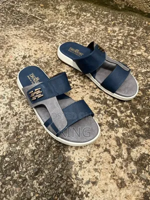 Adjustable Strappy Sandals Design