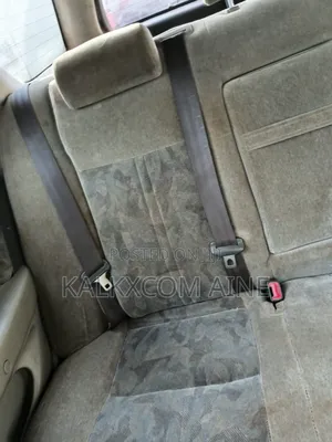 Toyota Vitz 2010 Silver