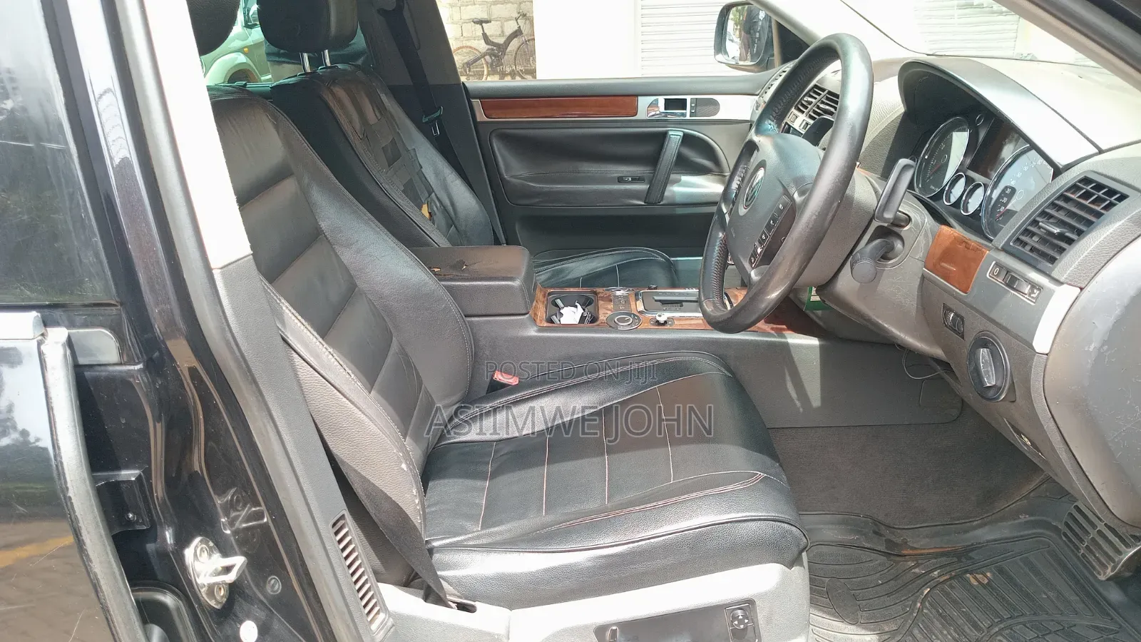 Volkswagen Touareg 2012 Black