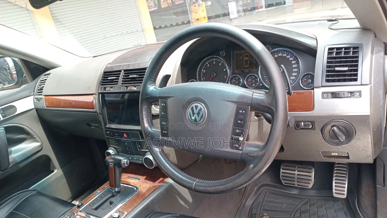 Volkswagen Touareg 2012 Black