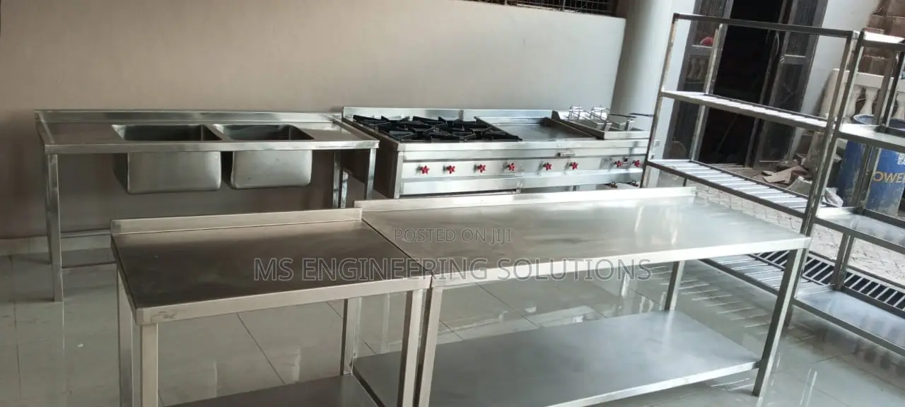 Full Kitchen Installation With Duct System