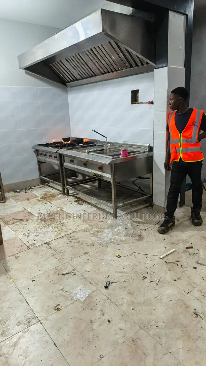 Full Kitchen Installation With Duct System