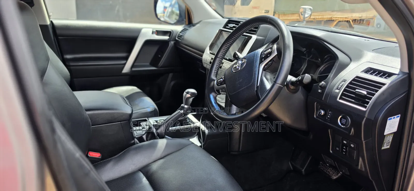 Toyota Land Cruiser Prado 2023 Gold