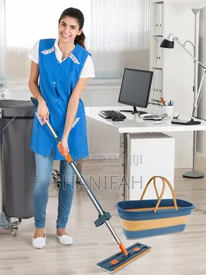 Hands Free Microfiber Flat Floor Mop With a Foldable Bucket