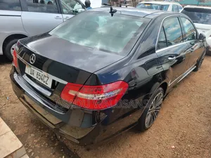 Mercedes-Benz E300 2015 Black