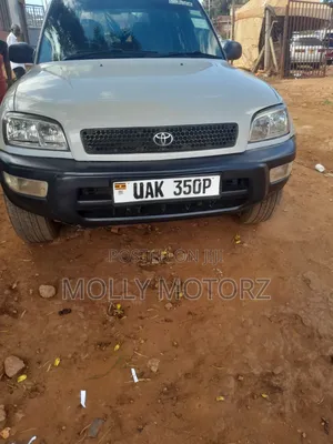 Toyota RAV4 Automatic 2000 Silver