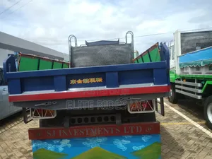 Isuzu Elf Truck 2013 Blue