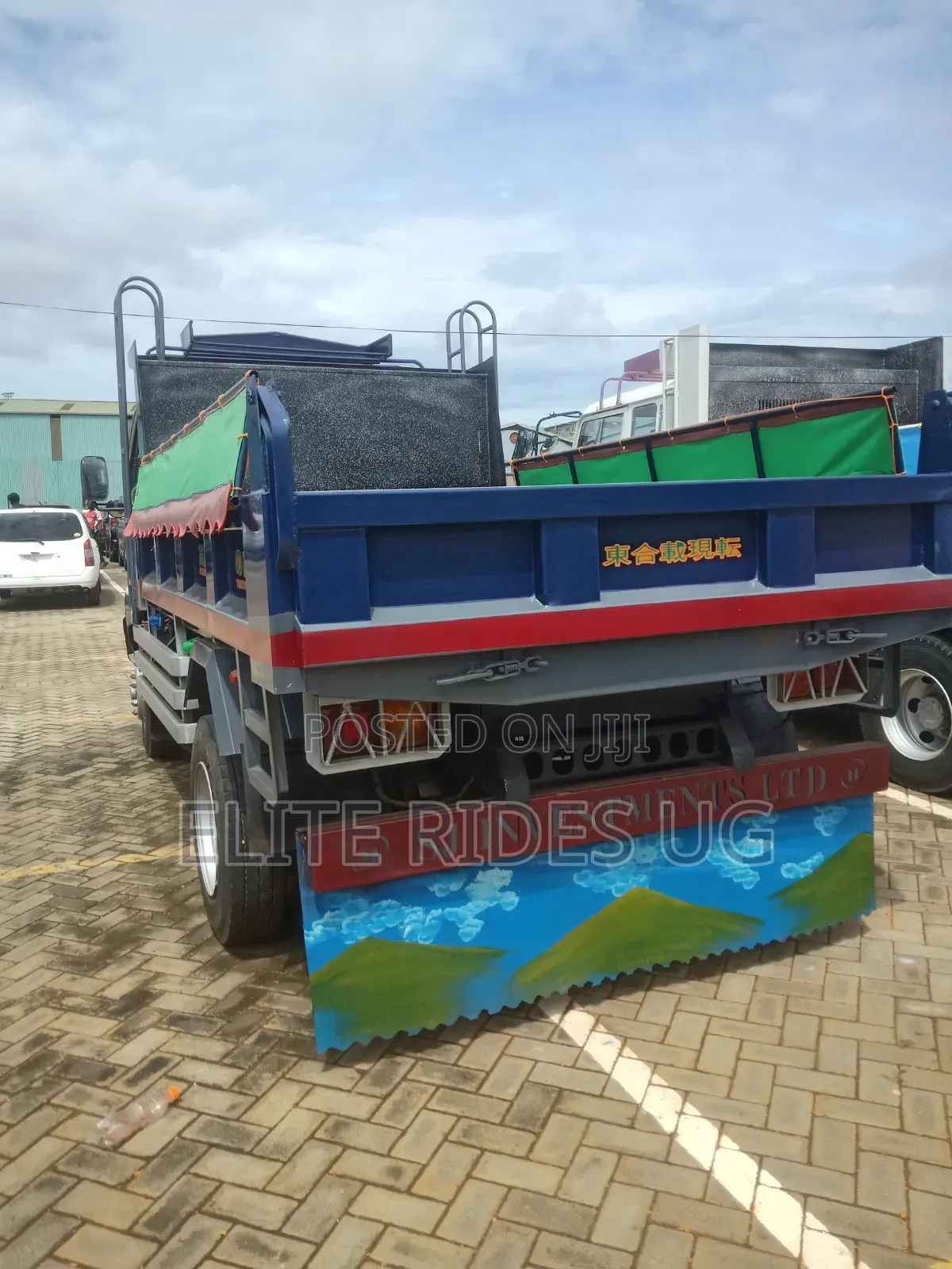 Isuzu Elf Truck 2013 Blue