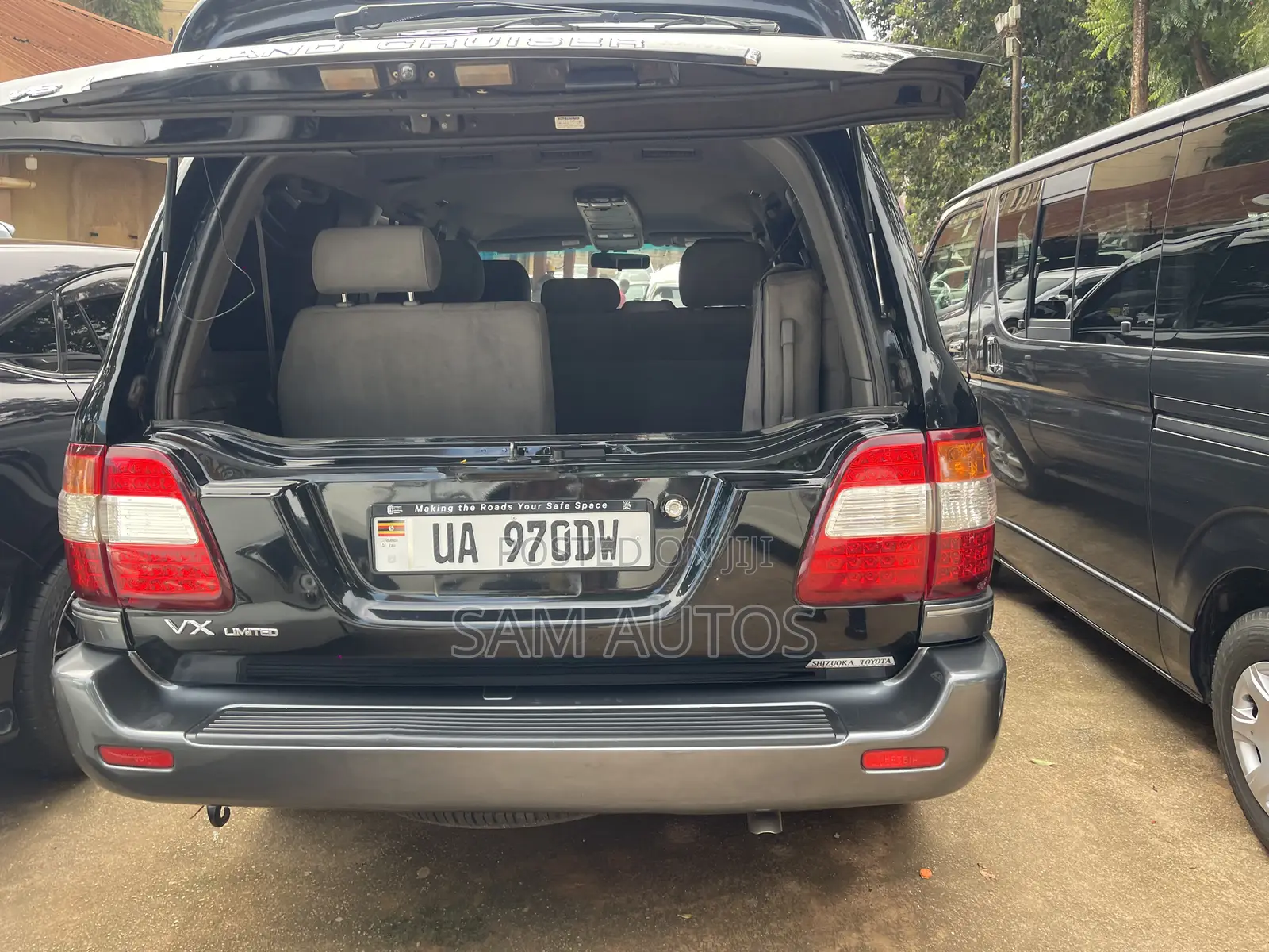 Toyota Land Cruiser Prado 2002 Black
