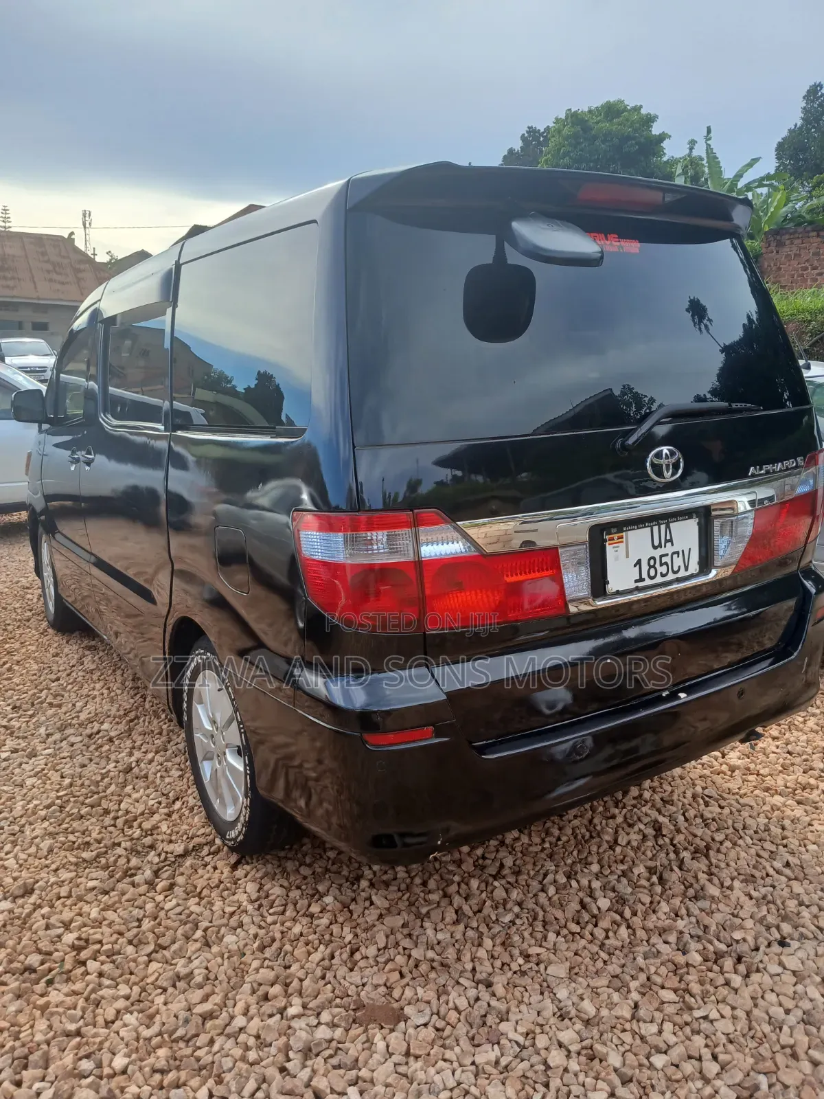 Toyota Alphard 2.4 Petrol FWD 2003 Black
